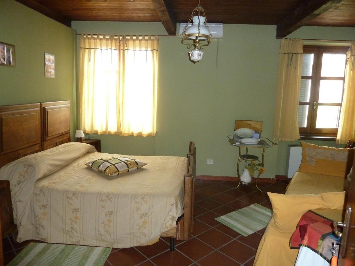 Agriturismo San Martino Castiglione Tinella Room photo